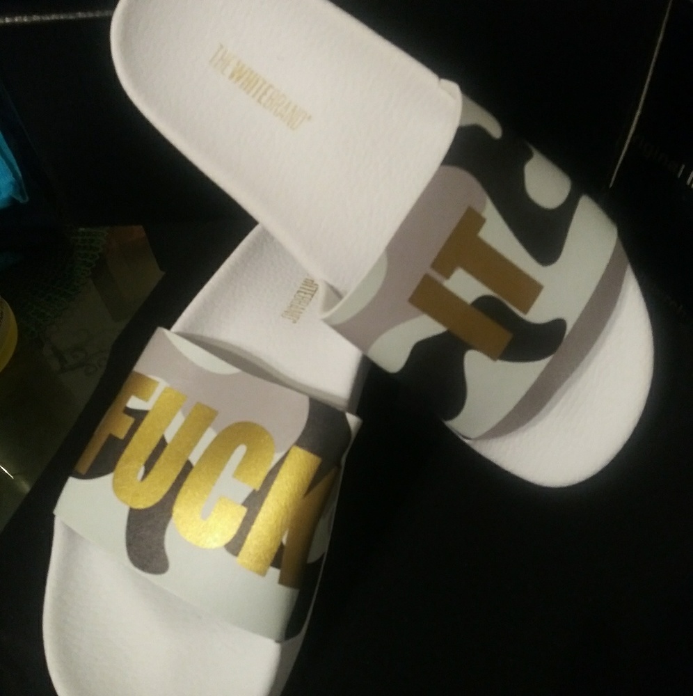 Iconic banded slippers